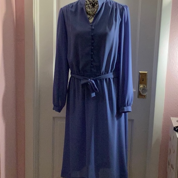Ms. Chaus vintage blue dress with tie waist - Picture 2 of 6